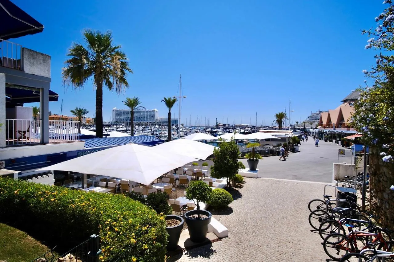 Renovated Vilamoura Penthouse Near Marina & Beach