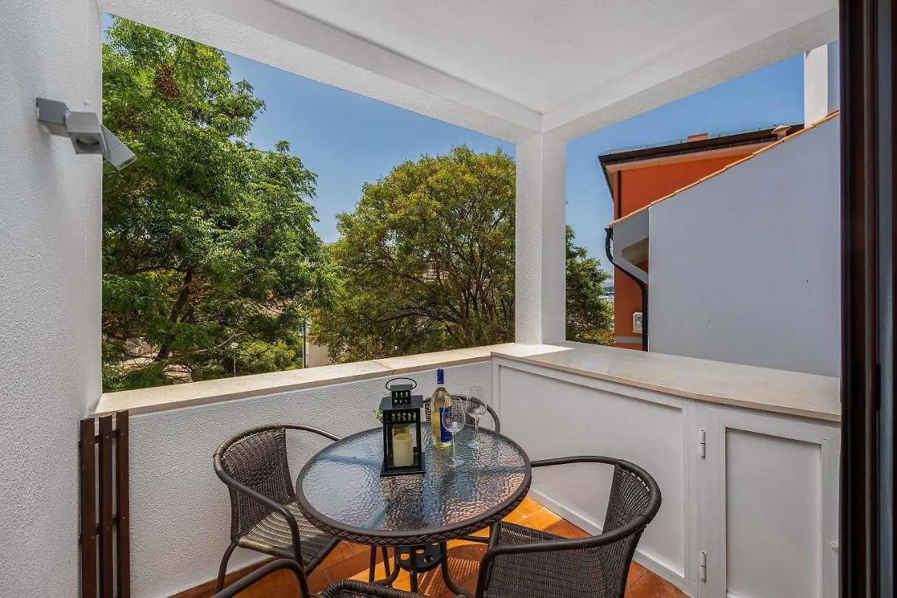 Renovated Vilamoura Penthouse Near Marina & Beach Apartment